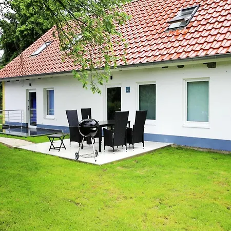 Reihenhaus Tulpe In Lohmen Garden