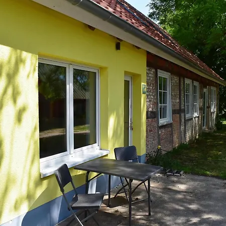 Reihenhaus Tulpe In Lohmen *